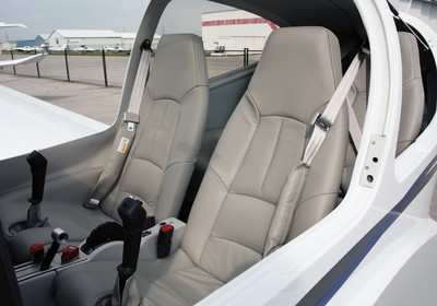 Aopa 2007 Da40 Xls Da40 Cs Are Newest Shining Diamonds